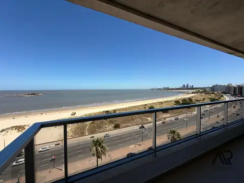 Apartamento en venta de 3 dormitorios c/ cochera en Malvin