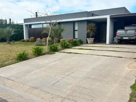 Casa en Alquiler de 3 dormitorios
