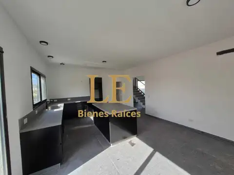 Casa en Venta al Oeste