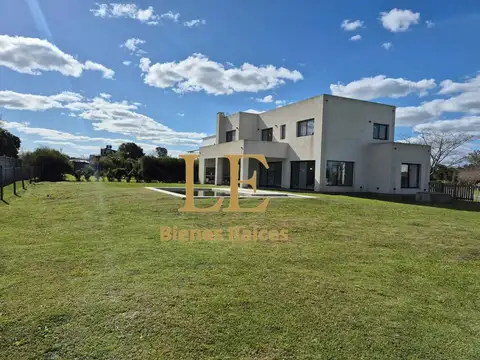 Casa en Venta de 5 dormitorios