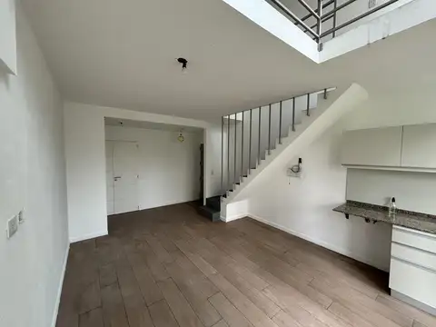 Departamento en Venta, Almagro, 2 ambientes, Duplex con Balcon al Frente