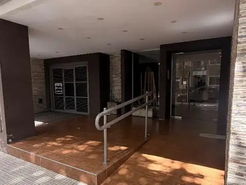 VENTA EXCELENTE DEPTO CON COCHERA/FIJA/CUBIERTA