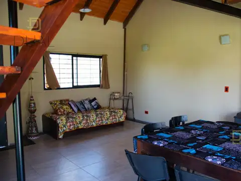 VENTA CASA UN DORMITORIO CON PILETA EN ROLDAN