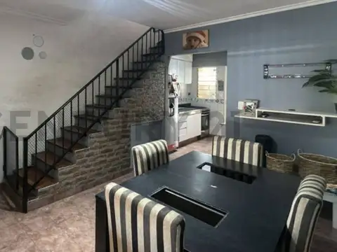 Casa en Venta con 1 cochera