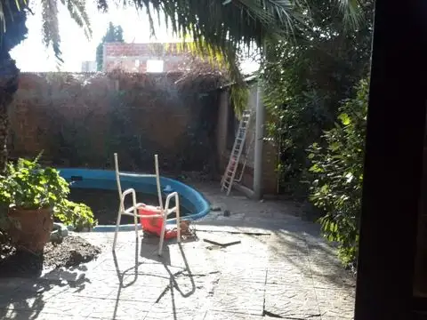 Casa 5 ambientes con 1 baño