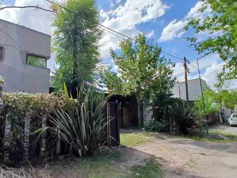 Casa Barrio Las Banderitas, City Bell. 2 dormitorios-Parque