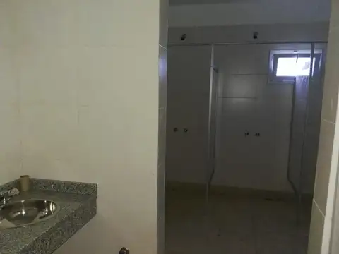 Nave Industrial de 2400 m2 cubiertos en General Rodriguez