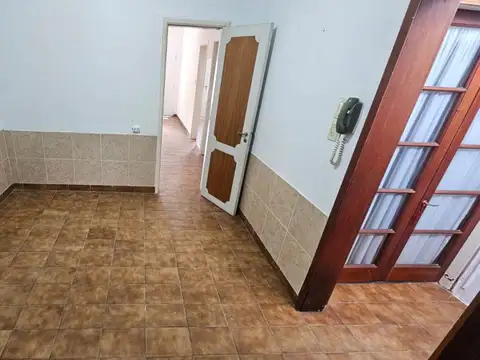 Alquiler  Casa de dos dormitorios en 10 e 70 y 71