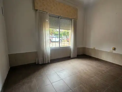 Casa en Alquiler en La Plata, $ 900.000