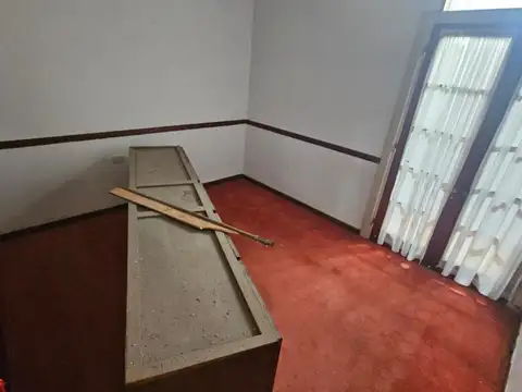 Casa en Alquiler con 2 cocheras