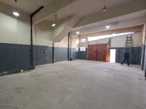 Galpon en Alquiler en Lanús Oeste, $ 1.390.000