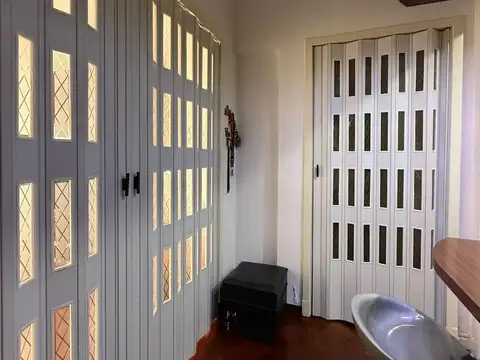 Departamento 6 ambientes con 1 baño