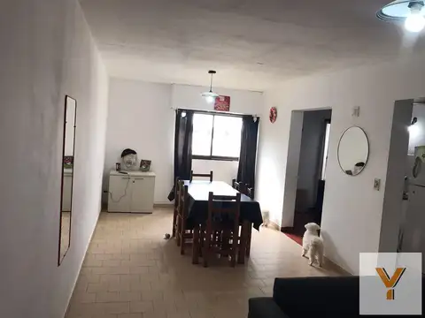 Maipú e/ Contarelli  y Uruguay