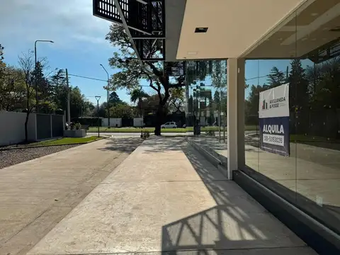Local en Alquiler en Yerba Buena, $ 800.000