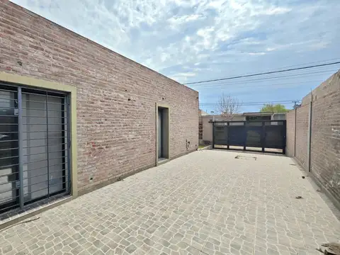 Casa en Venta en Nuevo Alberdi, USD 54.000
