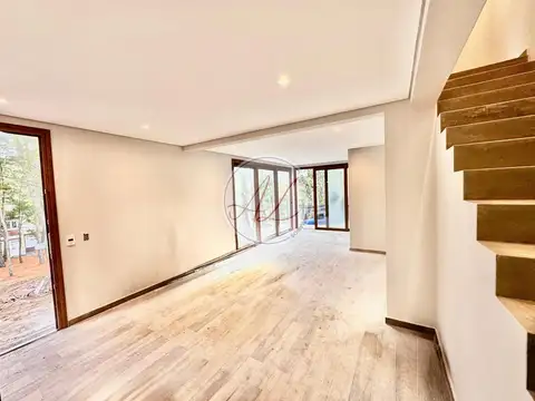 Depto Tipo Casa 3 ambientes con 2 baños