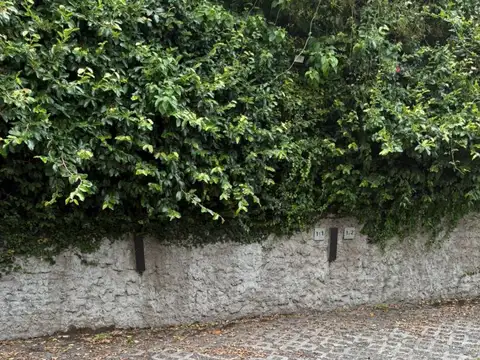 AV. FEDERICO LACROZE 3000