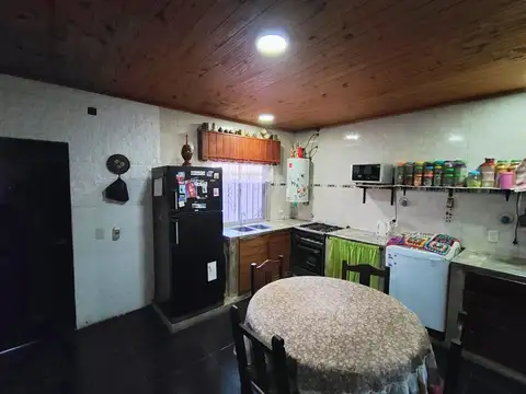 Casa 4 ambientes con 1 baño
