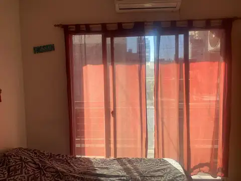 VENTA MONOAMBIENTE CONTRAFRENTE C/ BALCON LUMINOSO / ZONA  CONTITUCION