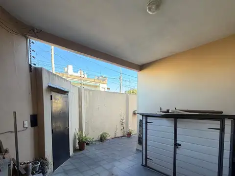 Casa en Venta con 4 cocheras