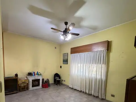 Casa en Venta sobre Lote Propio en Esquina – Lomas del Mirador