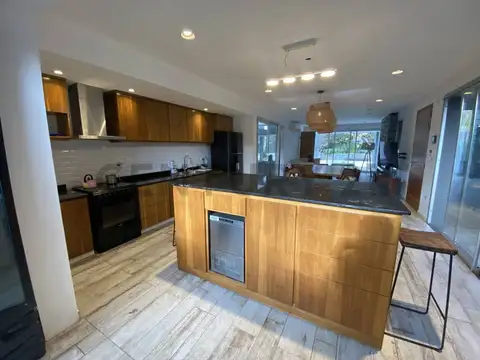 Casa en Alquiler de 3 dormitorios