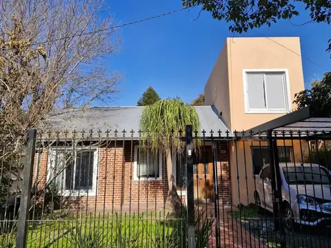 132 y 484 - Excelente Propiedad de 3 dormitorios - escritorio - parque y pileta en Gonnet -