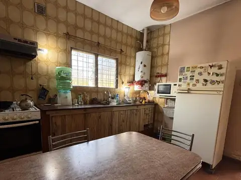 Casa 3 ambientes parque garage Mucho Potencial