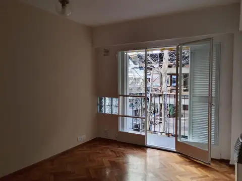 Departamento 3 ambientes al frente con cochera
