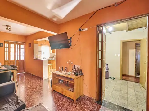 Casa 3 ambientes con 1 baño