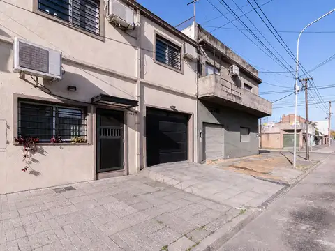Depto Tipo Casa en Venta de 3 ambientes