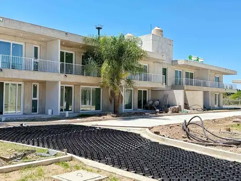 CASA EN VENTA GONNET A ESTRENAR 1 DORMITORIO