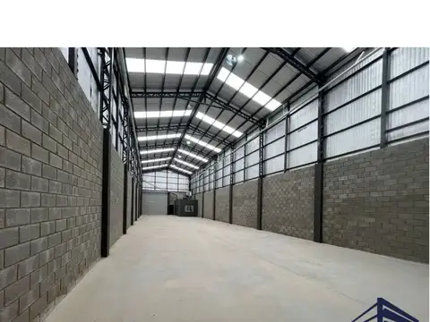 Galpon en Alquiler en Área de Promoción el Triángulo, USD 3.400