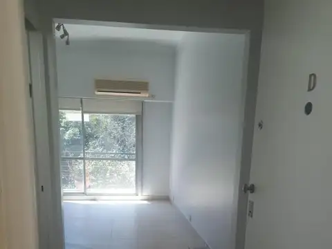 Departamento c/ tipo casa  de 4 ambientes  terraza y quincho