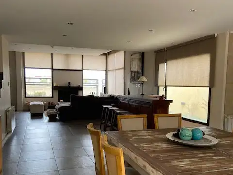 Depto Tipo Casa en Venta de 3 dormitorios