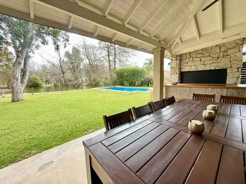 Casa en Venta en Fincas Del Lago, USD 300.000