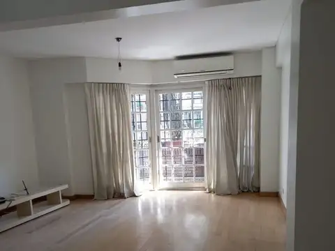 Depto Tipo Casa en Alquiler de 3 dormitorios