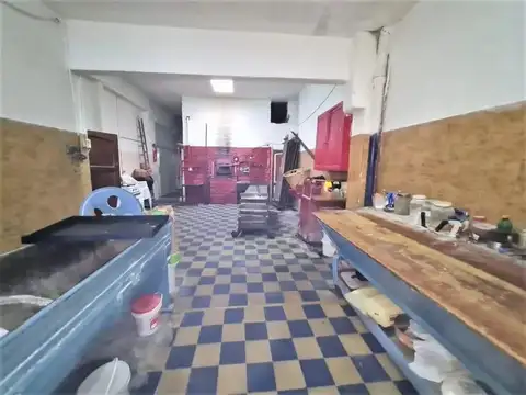 Local en Alquiler Via Pública