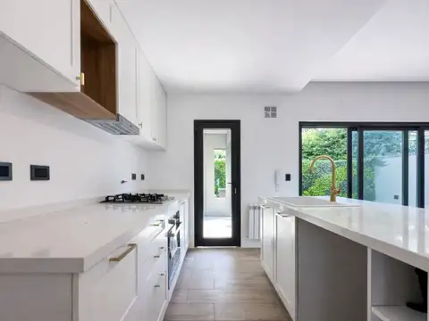 DUPLEX EN VENTA A ESTRENAR. ADROGUE, COCHERA