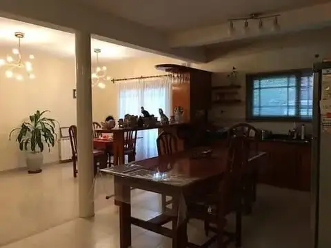 Casa en Venta en Ramos Mejía, USD 399.900