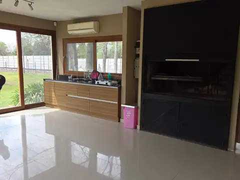 Casa en venta en La Tradición