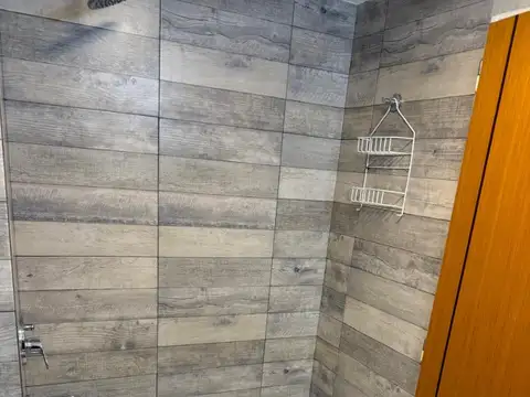 Desaguadero 2200, Piso 5