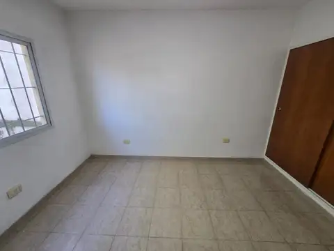 Departamento en Alquiler en Villa Bosch, $ 420.000