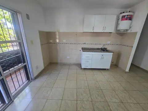 Departamento dos ambientes con balcón