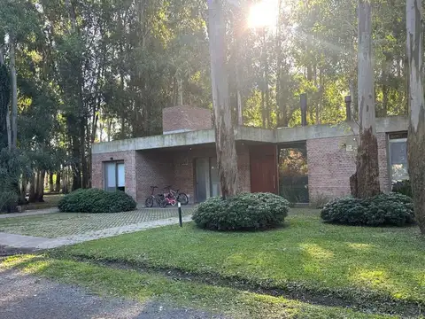 CALLE INTERNA 100