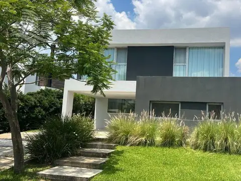 Los Castaños