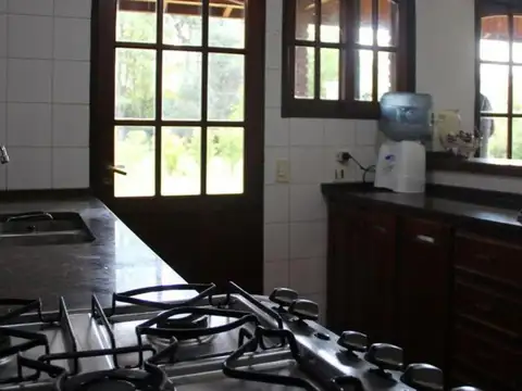 Casa en Alquiler en Moreno, USD 2.450