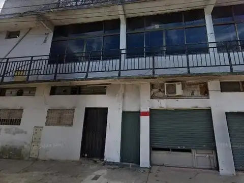 Local en venta - 3 Locales 5 Baños - Cochera - 300Mts2 -Quilmes