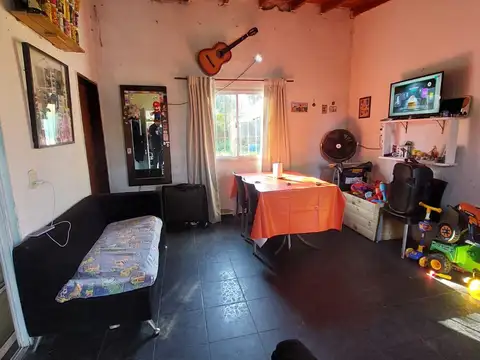 Venta casa 3 ambientes c/ amplio lote - Tortuguitas , Jose C Paz