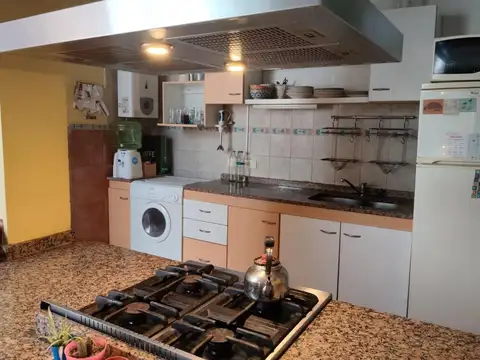 Depto Tipo Casa 4 ambientes con 2 baños